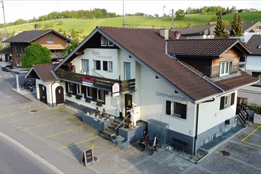 Restaurant Bijou oder Gewerbe in Seftigen